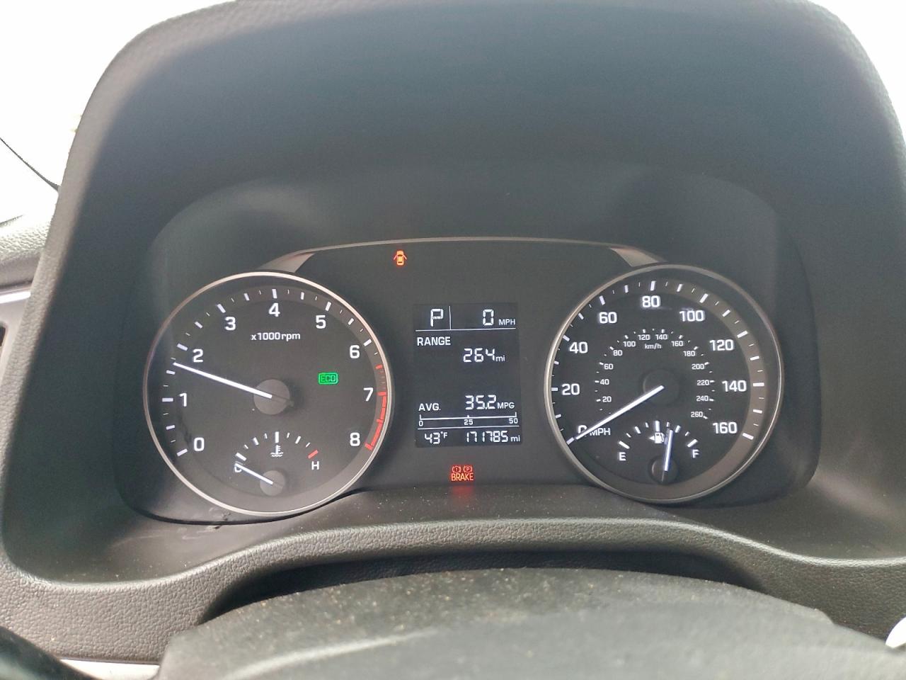 2017 HYUNDAI ELANTRA SE photo 9