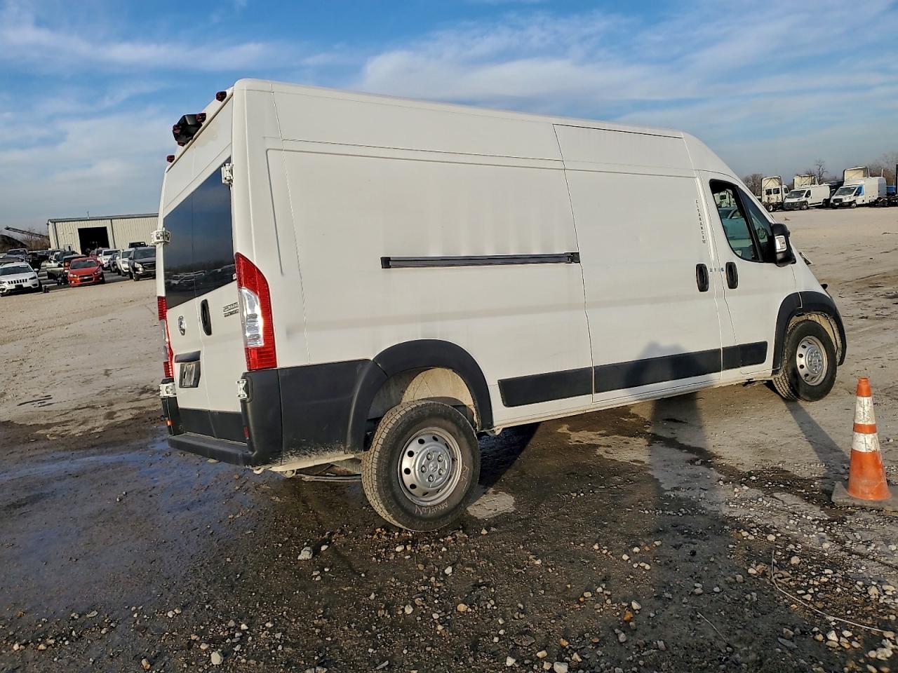 2023 RAM PROMASTER 2500 DELIVERY VAN photo 3