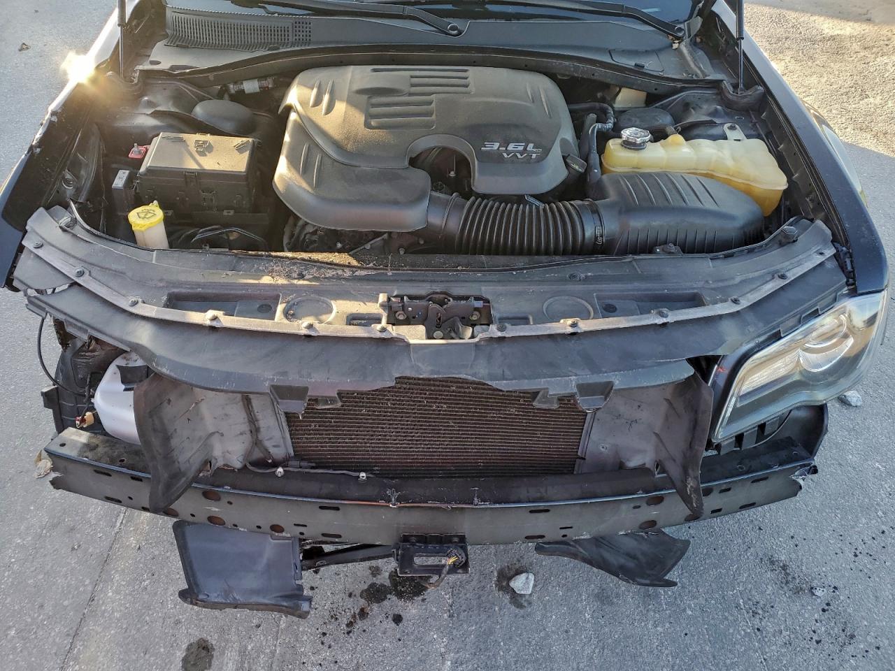 2016 CHRYSLER 300 S photo 11