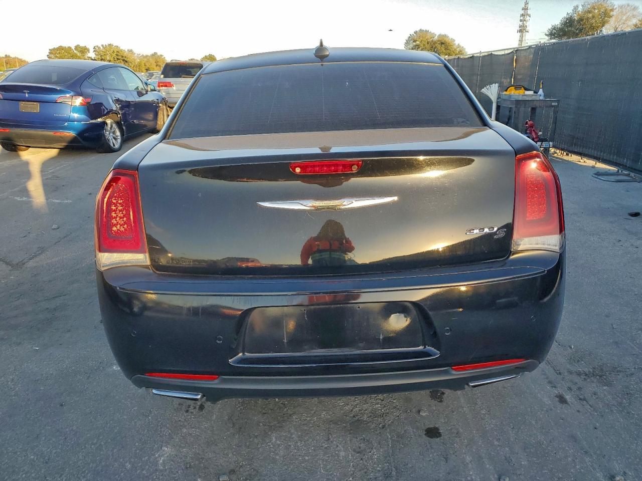 2016 CHRYSLER 300 S photo 6