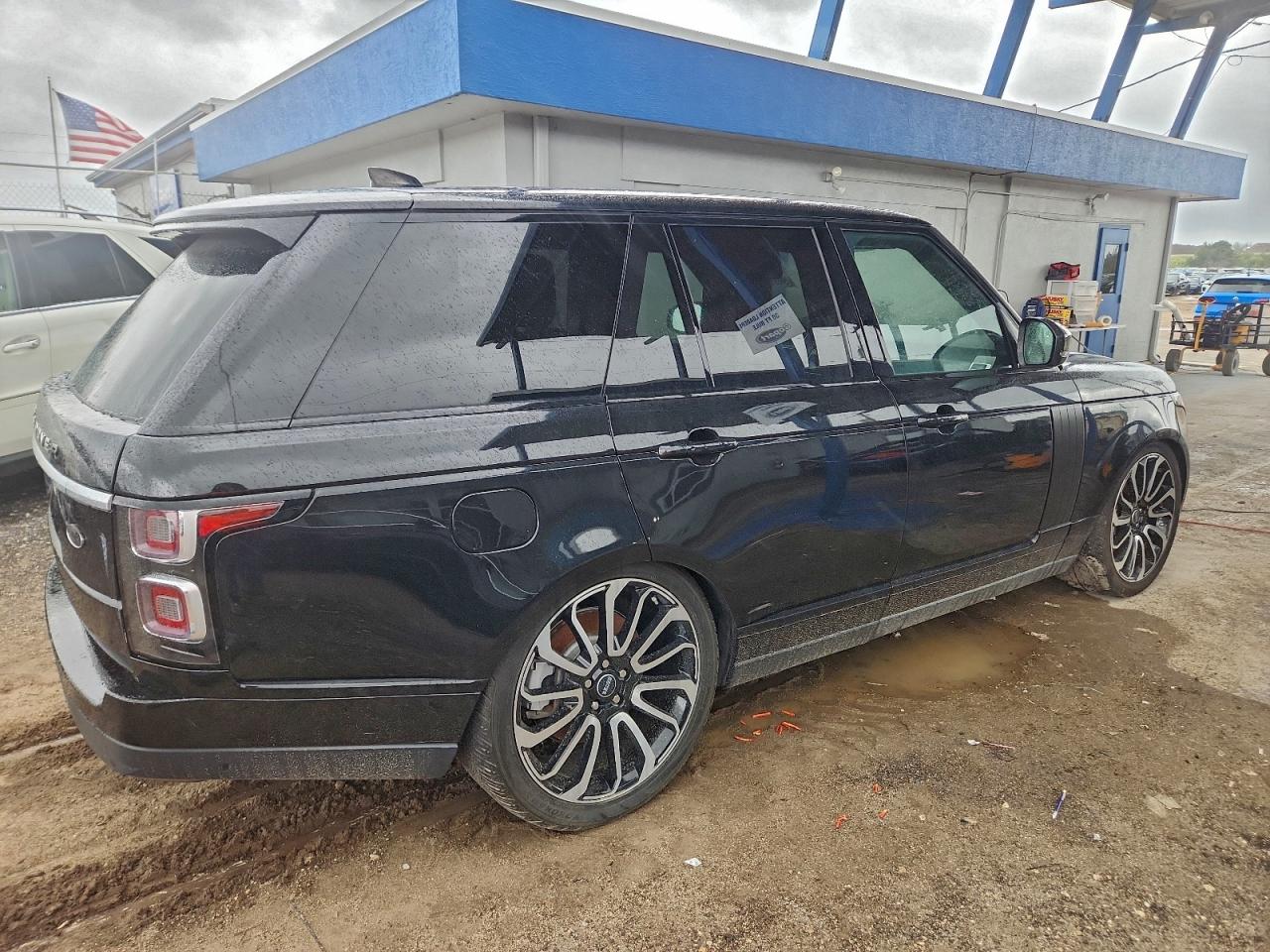 2019 LAND ROVER RANGE ROVER HSE photo 3