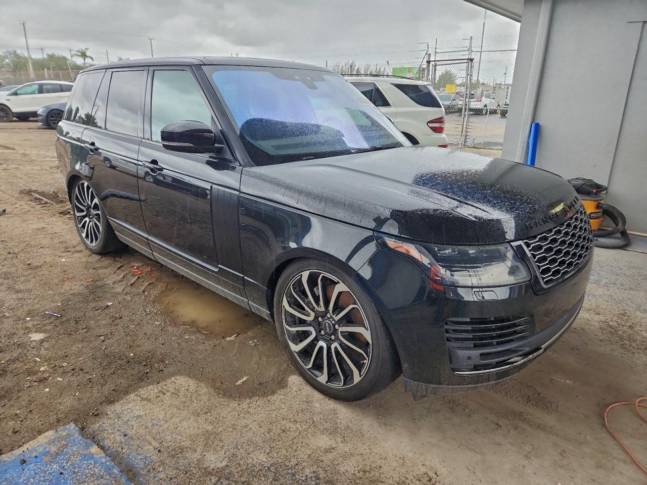 2019 LAND ROVER RANGE ROVER HSE photo 4