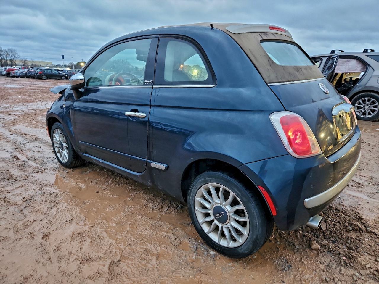 2013 FIAT 500 LOUNGE photo 3