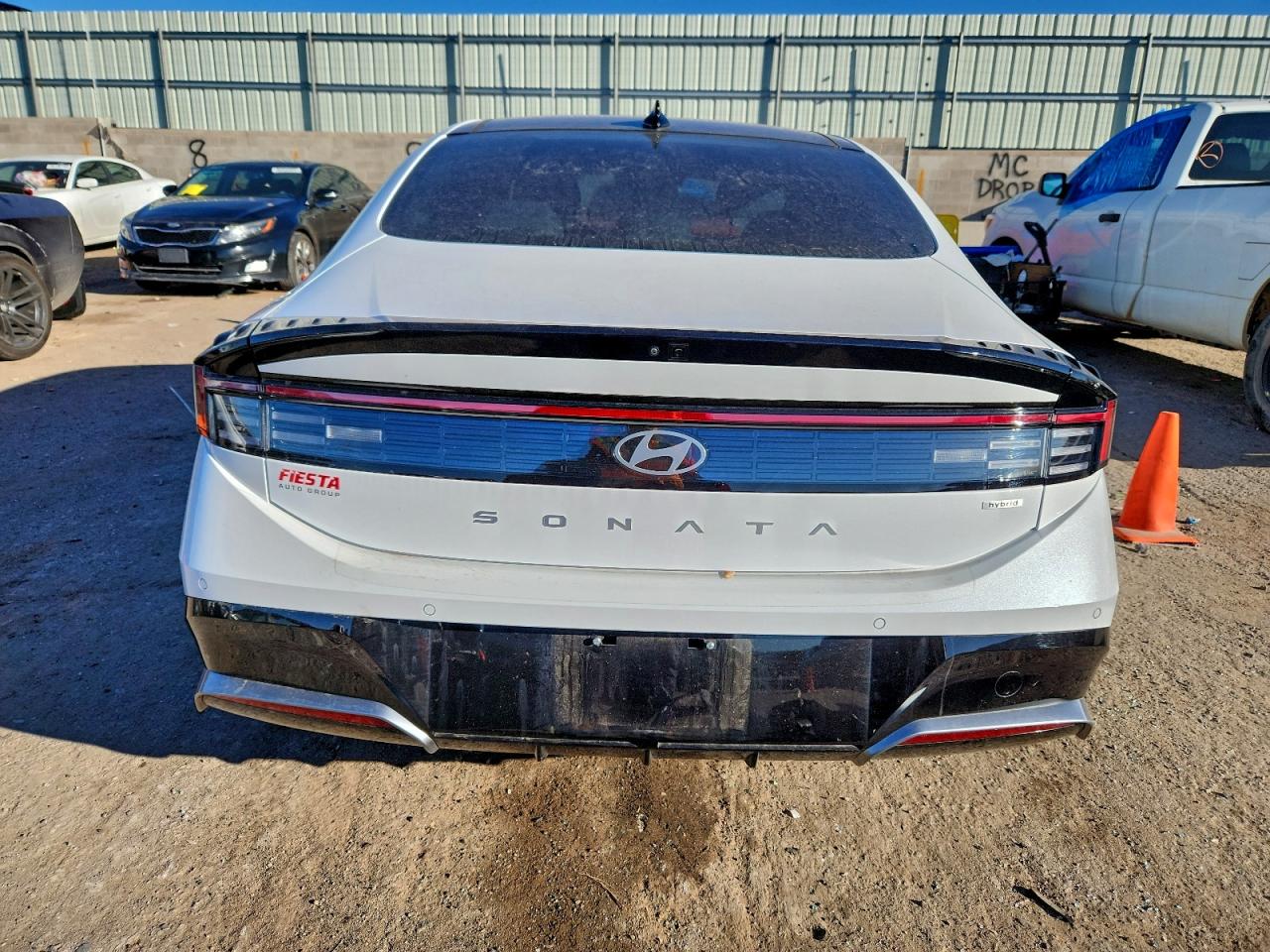 2025 HYUNDAI SONATA HYBRID photo 11