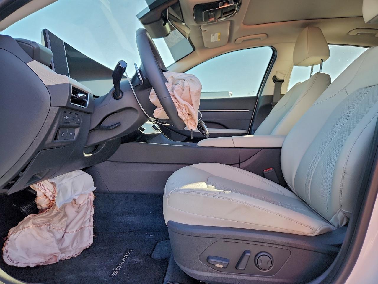 2025 HYUNDAI SONATA HYBRID photo 13