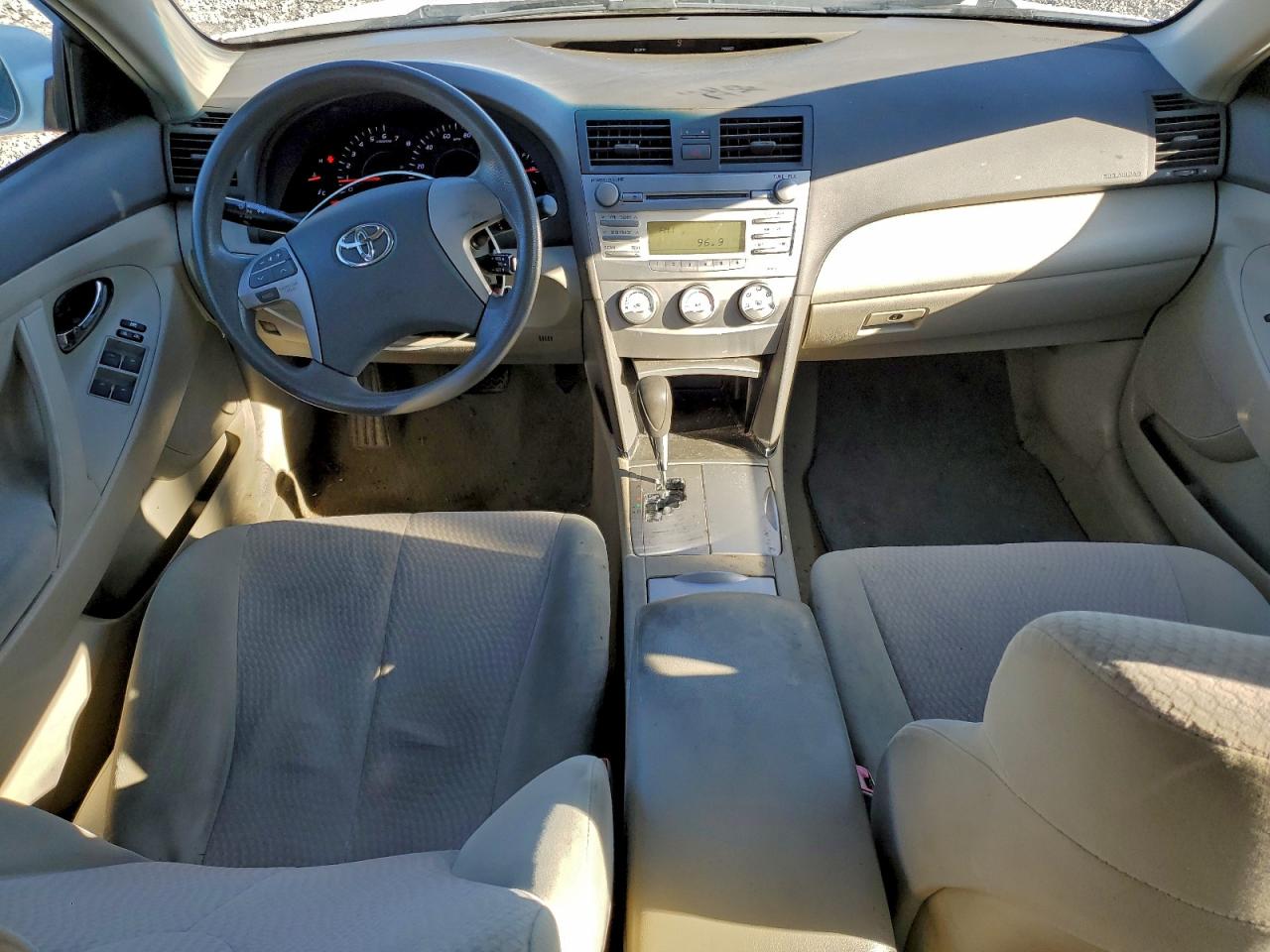 2011 TOYOTA CAMRY LE photo 15