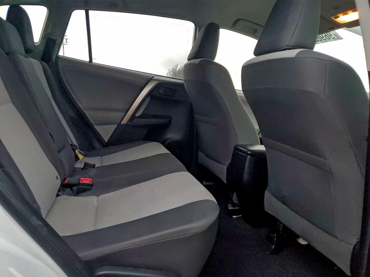 2013 TOYOTA RAV4 LE photo 10