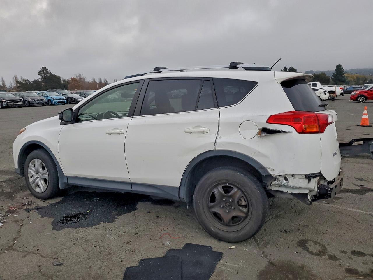 2013 TOYOTA RAV4 LE photo 2