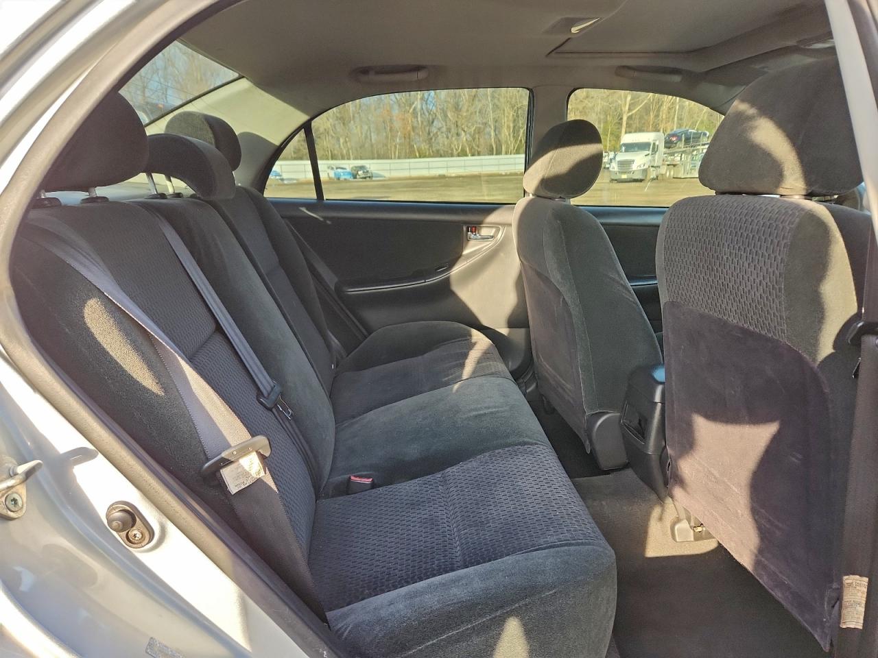 2005 TOYOTA COROLLA CE photo 19