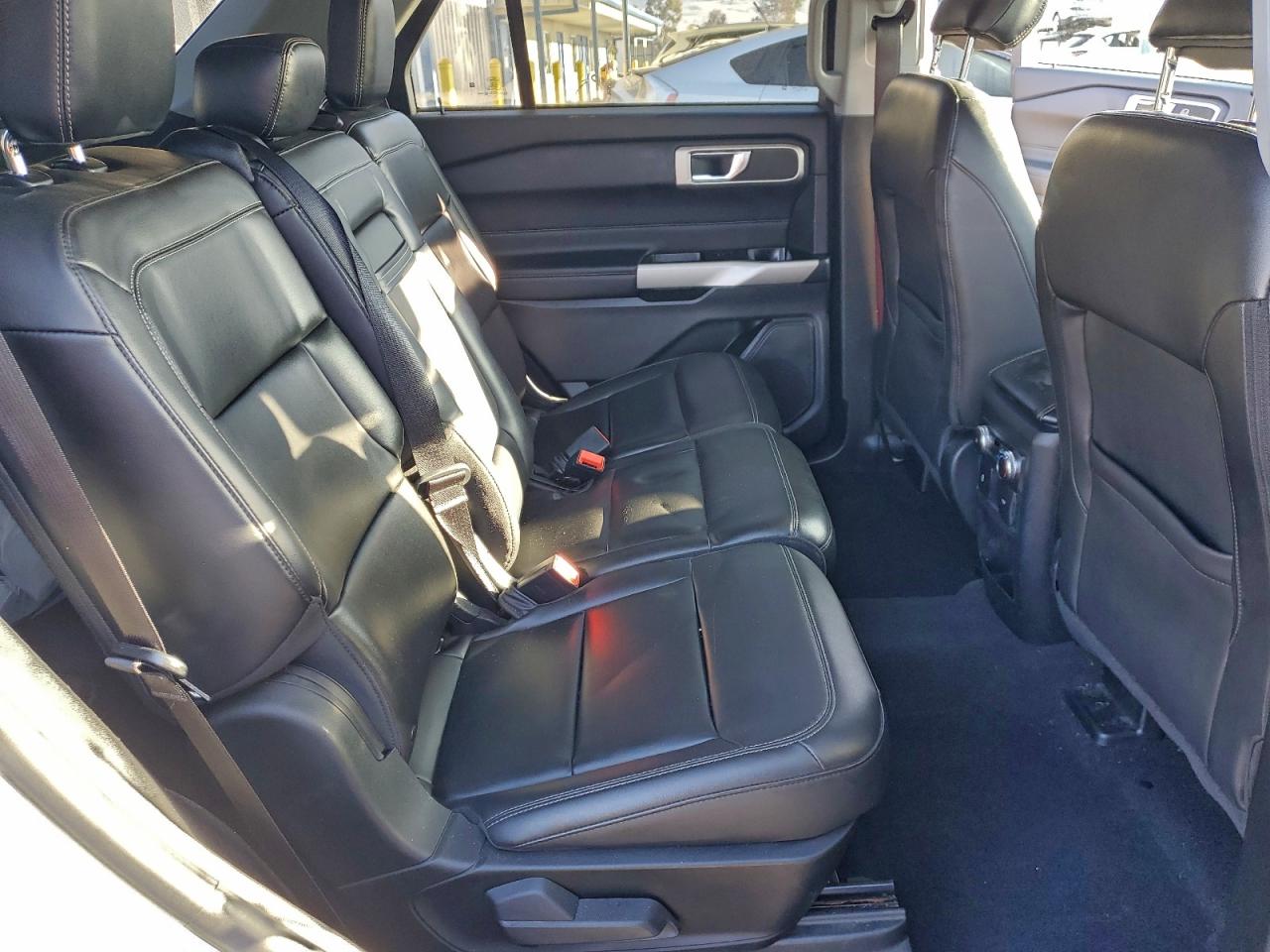2021 FORD EXPLORER XLT photo 11