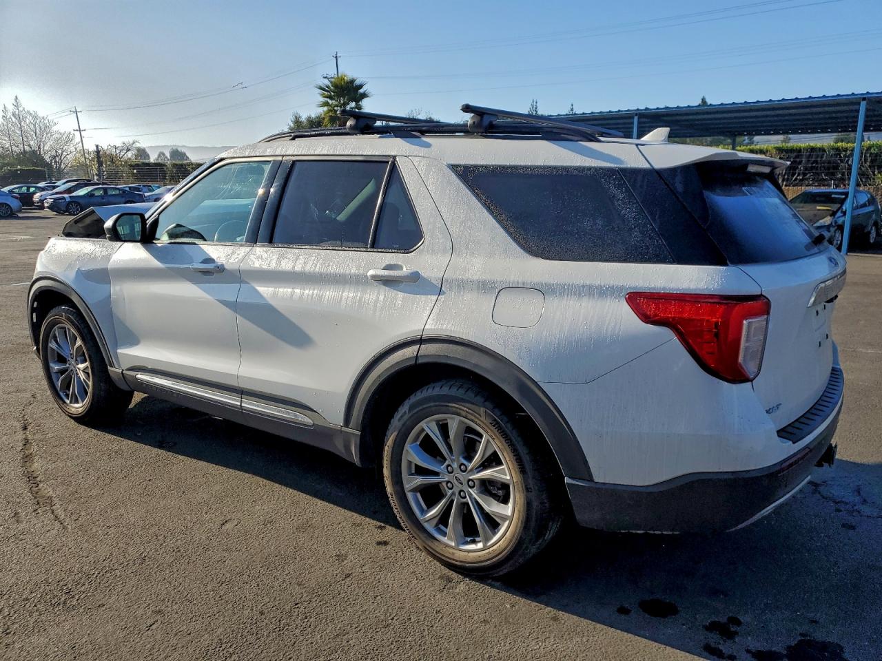 2021 FORD EXPLORER XLT photo 2