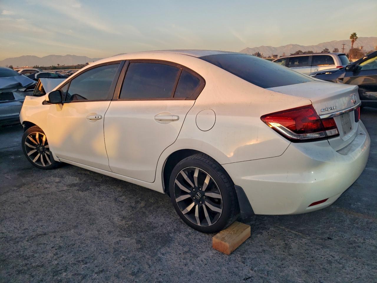 2015 HONDA CIVIC EXL photo 3