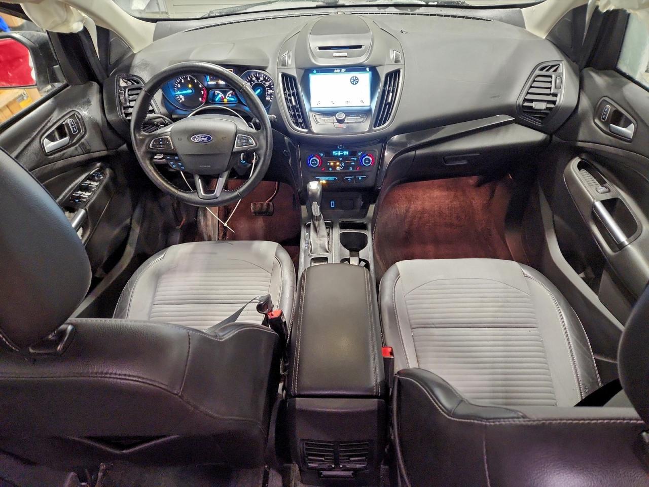 2017 FORD ESCAPE SE photo 22