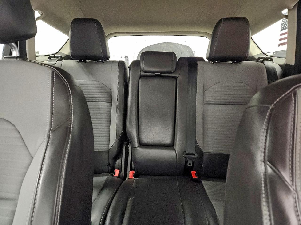 2017 FORD ESCAPE SE photo 28