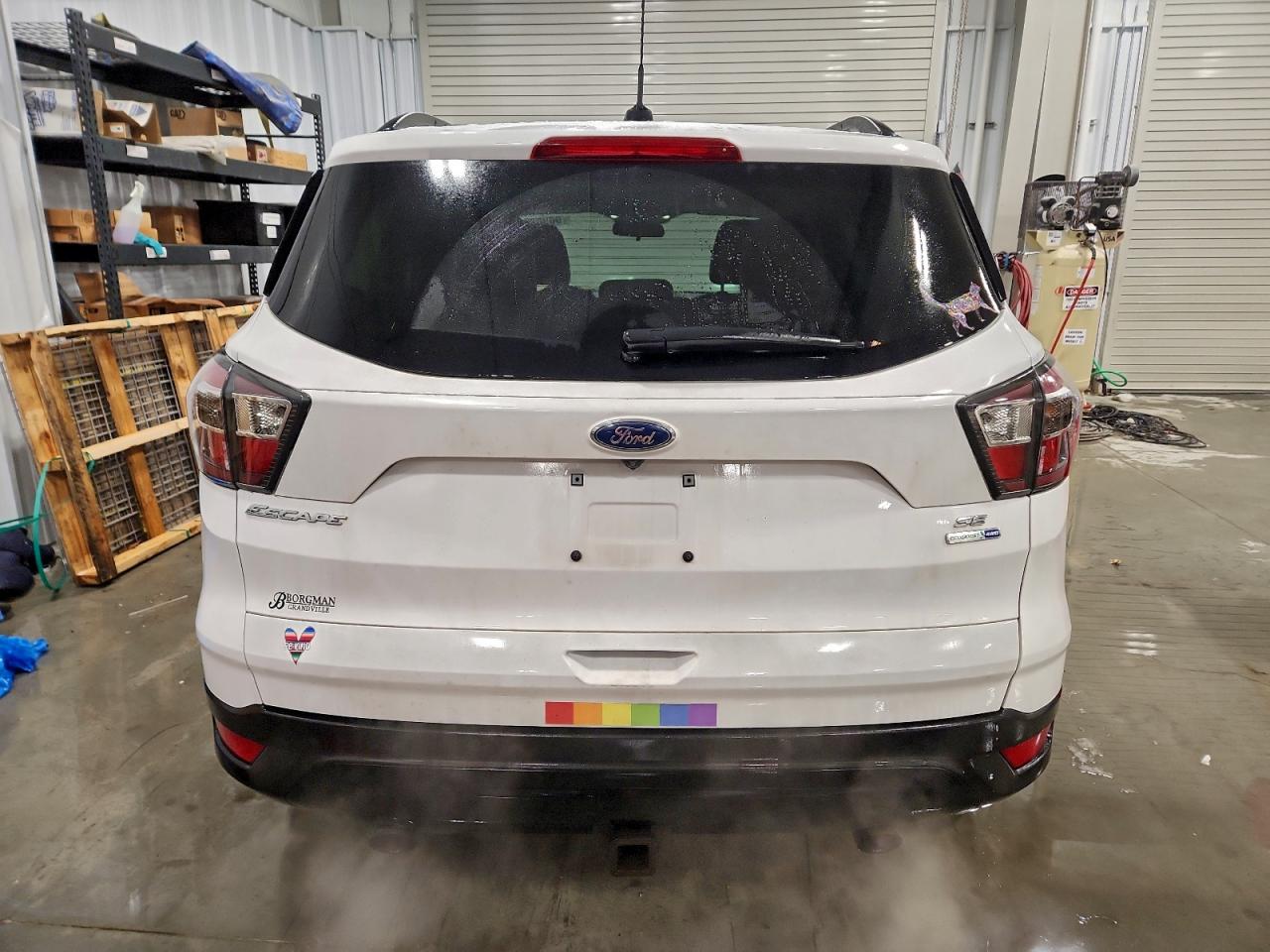 2017 FORD ESCAPE SE photo 16