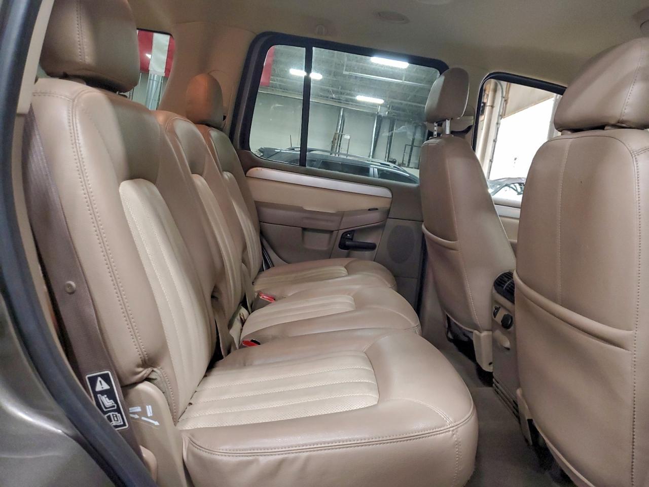 2002 MERCURY MOUNTAINEER photo 31