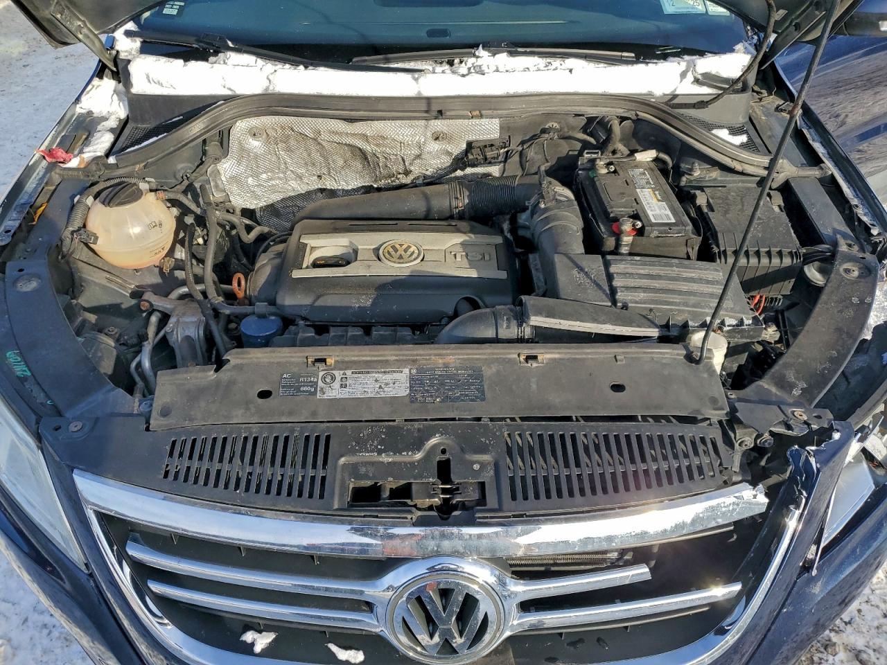 2011 VOLKSWAGEN TIGUAN S photo 34