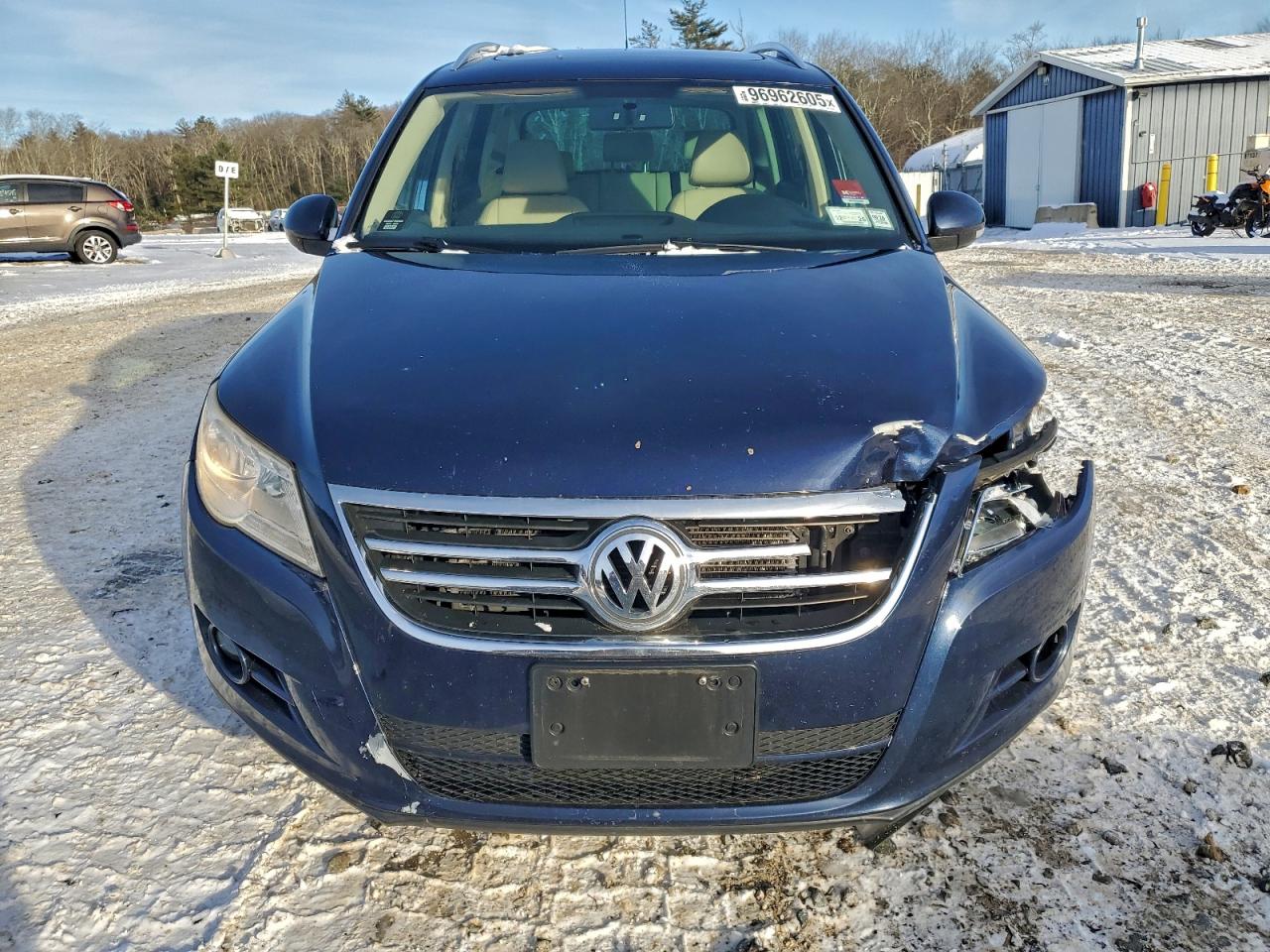 2011 VOLKSWAGEN TIGUAN S photo 13