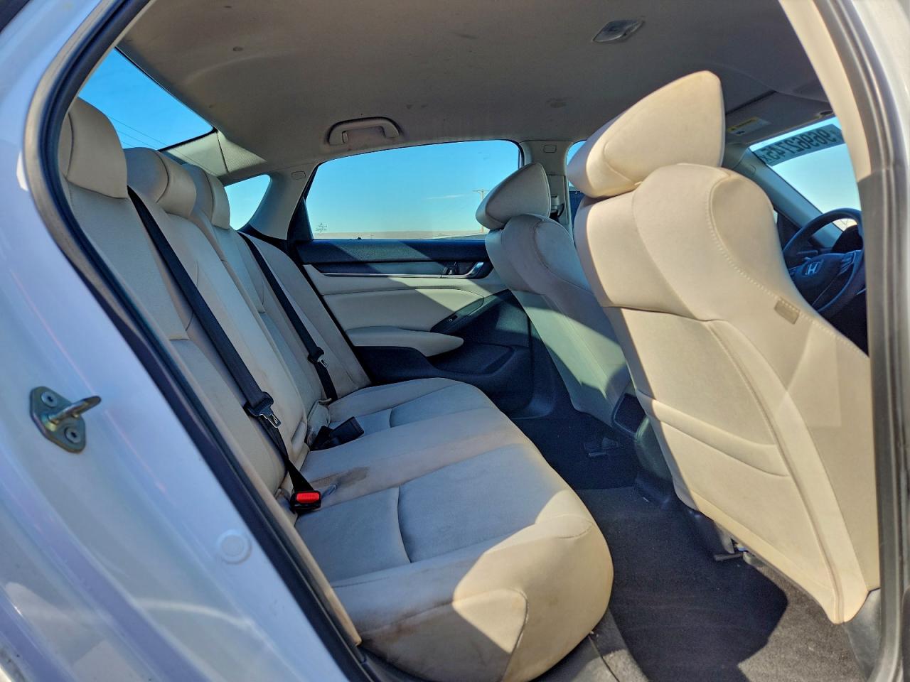 2020 HONDA ACCORD LX photo 19