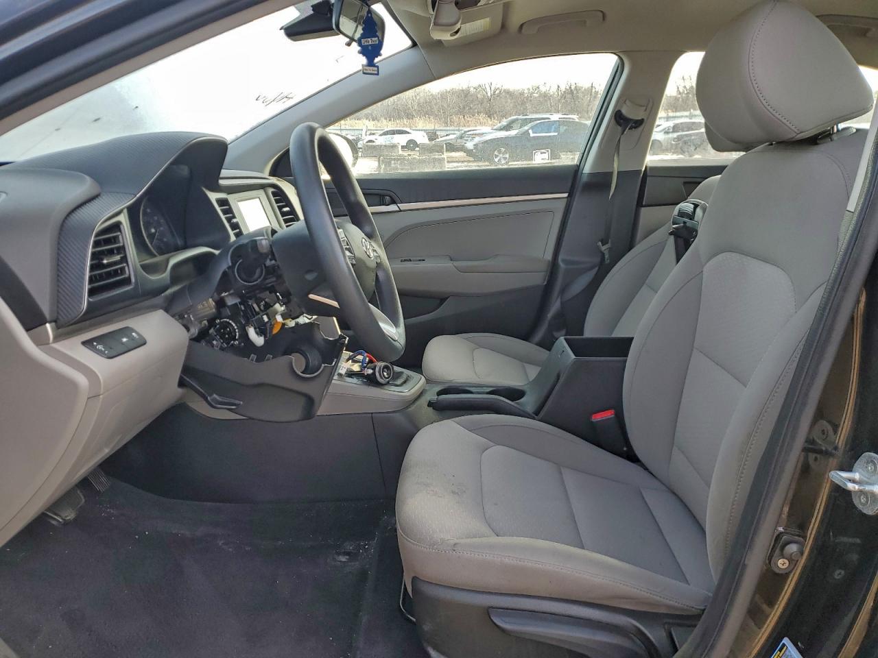 2020 HYUNDAI ELANTRA SE photo 7