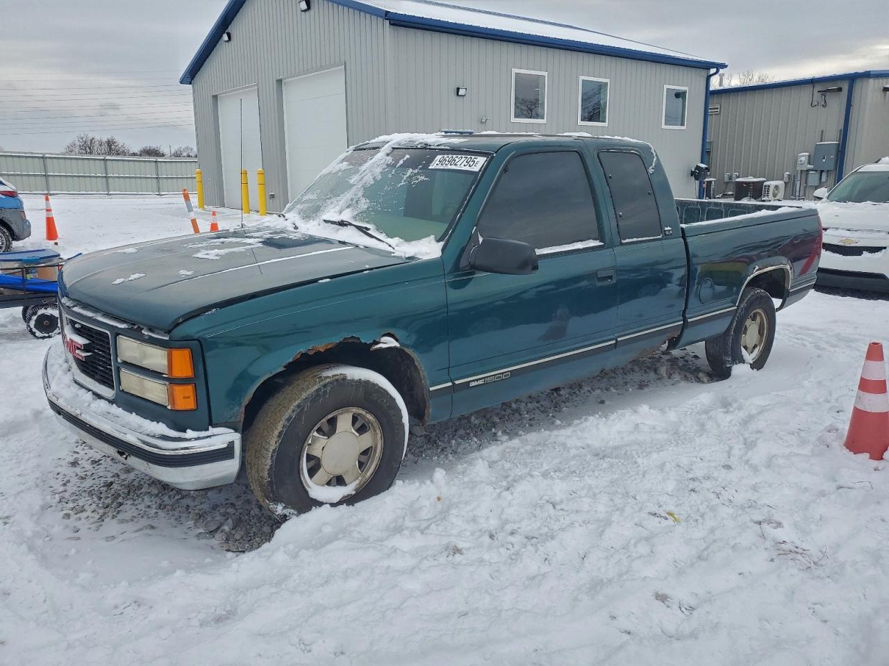 1997 GMC SIERRA C1500 — REAR END damage — photo 1