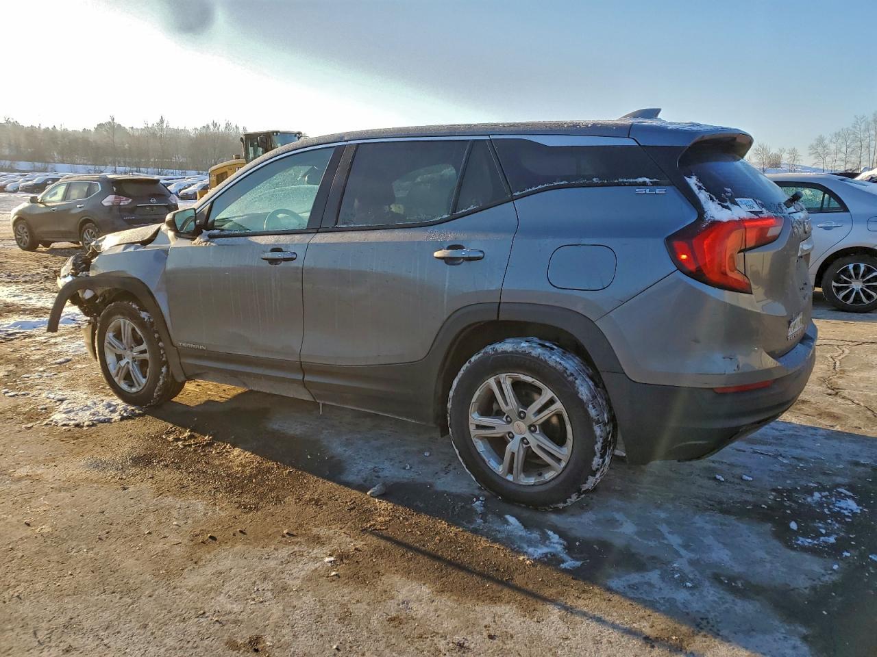 2019 GMC TERRAIN SLE photo 2