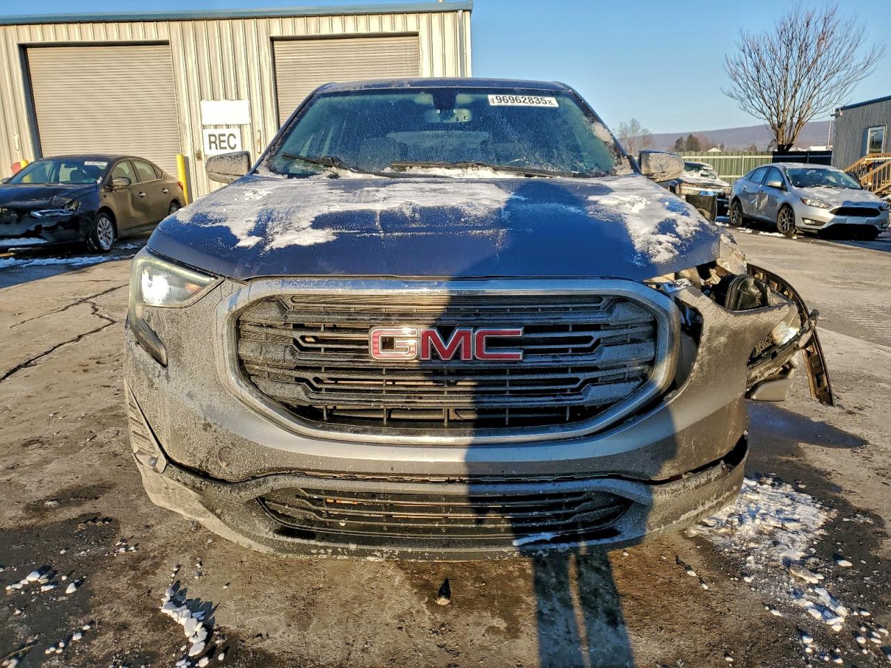 2019 GMC TERRAIN SLE photo 5