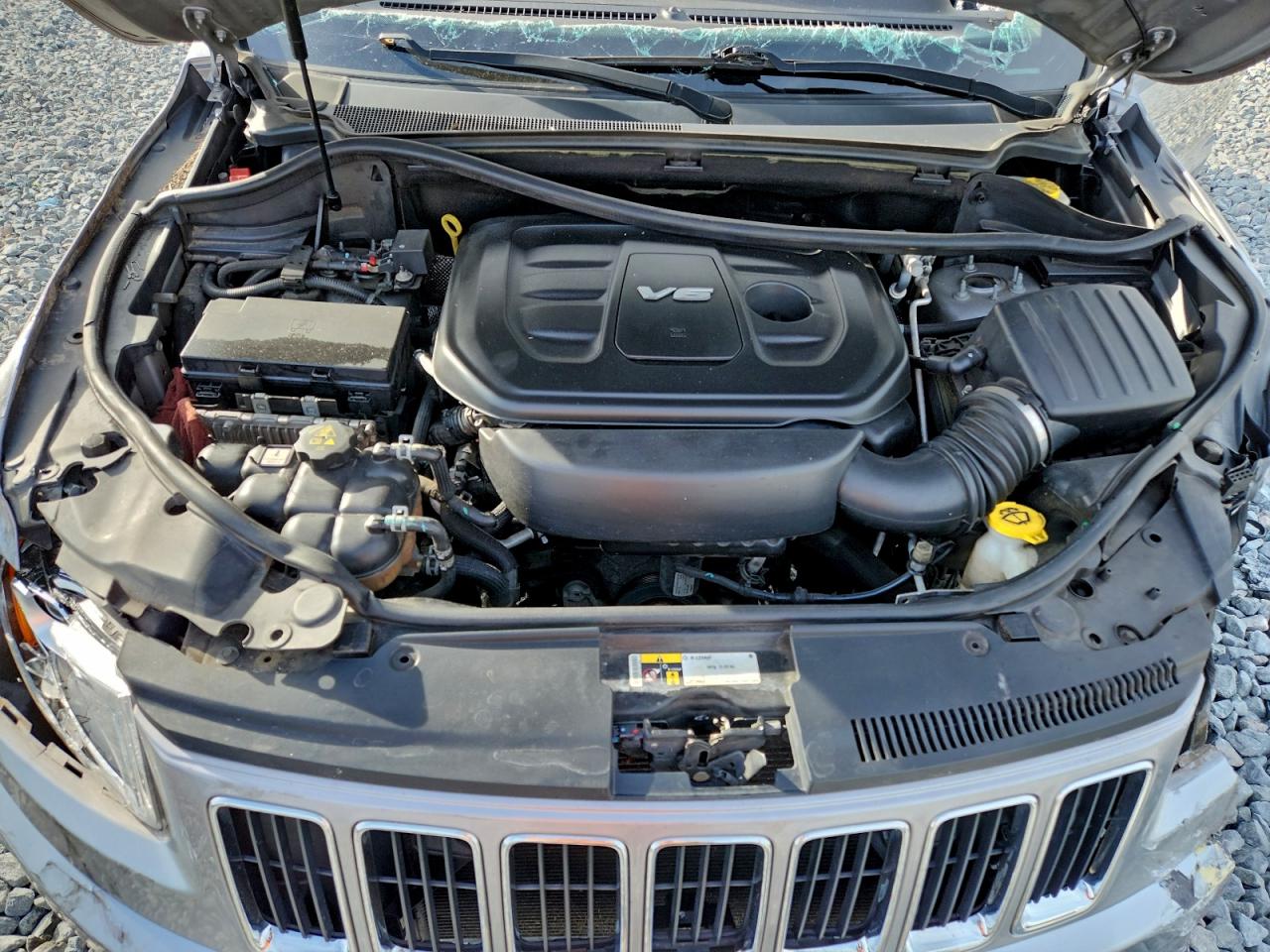2016 JEEP GRAND CHEROKEE LAREDO photo 23