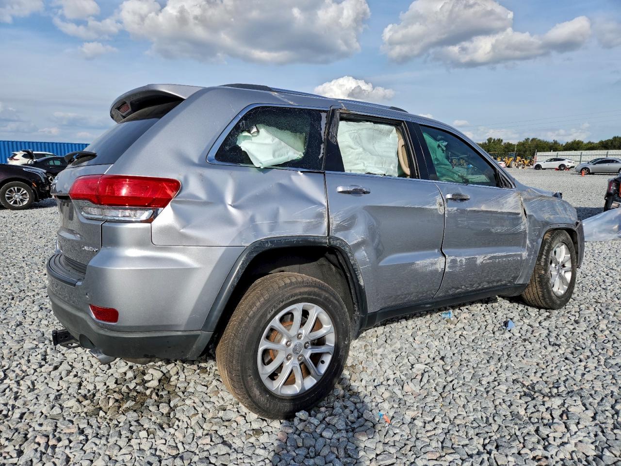 2016 JEEP GRAND CHEROKEE LAREDO photo 5