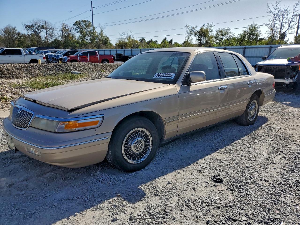 1997 MERCURY GRAND MARQUIS GS photo 2