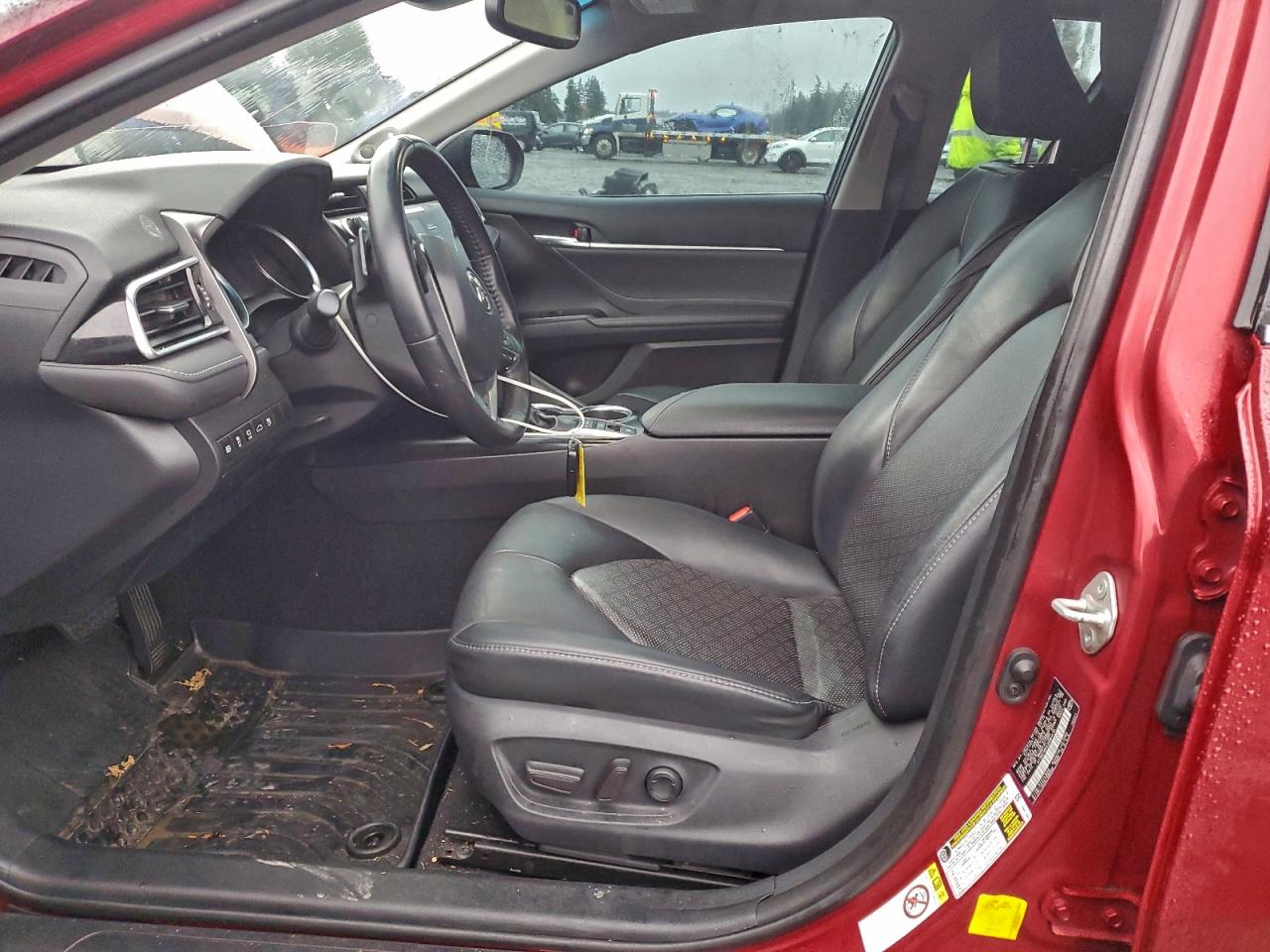 2018 TOYOTA CAMRY XSE photo 19