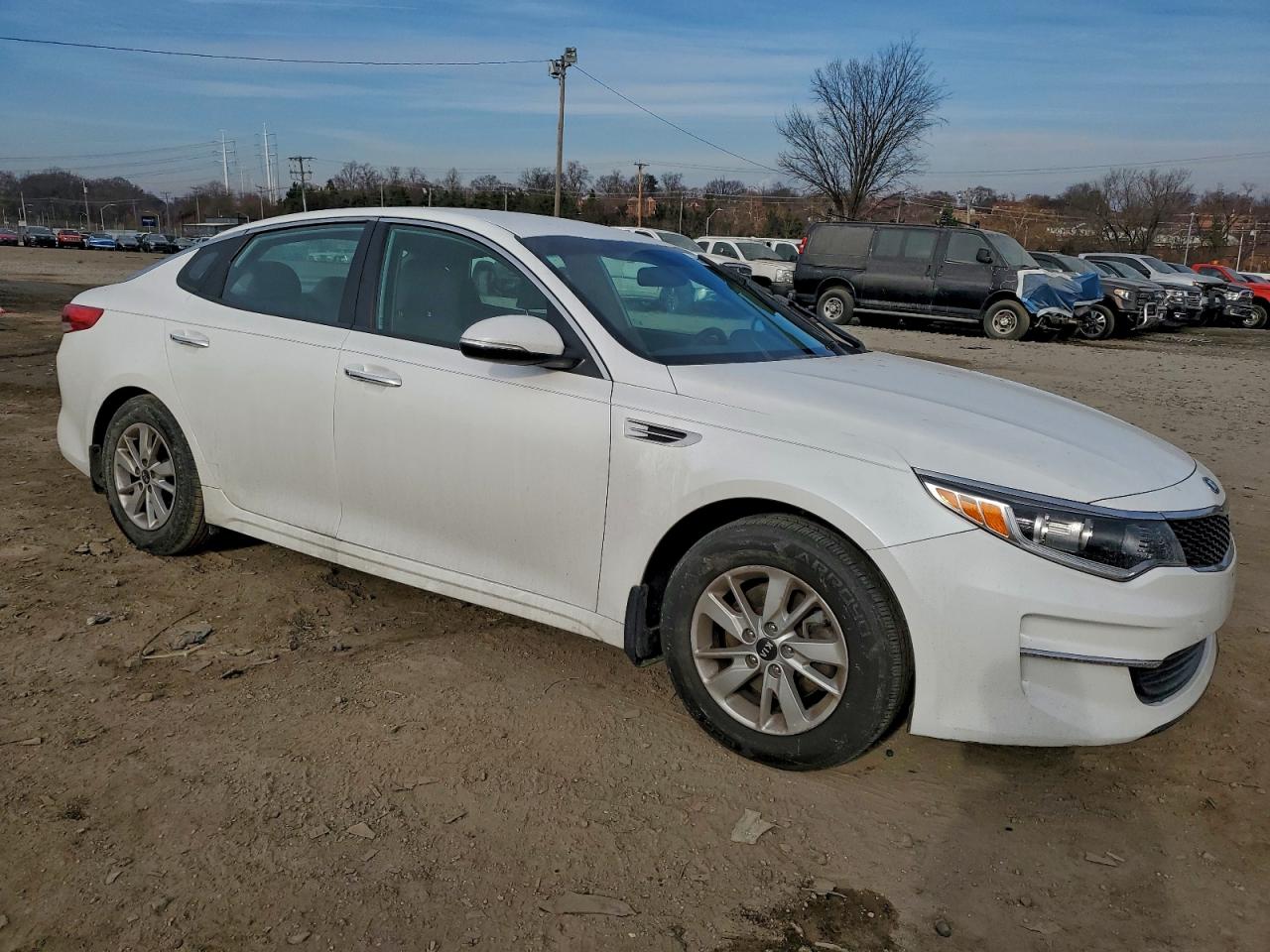 2016 KIA OPTIMA LX photo 4