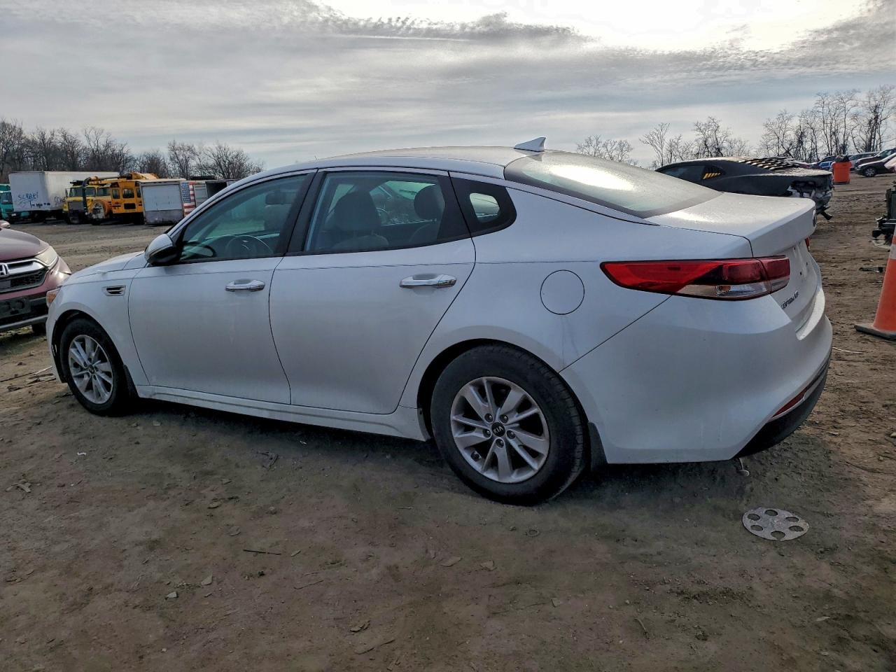 2016 KIA OPTIMA LX photo 2