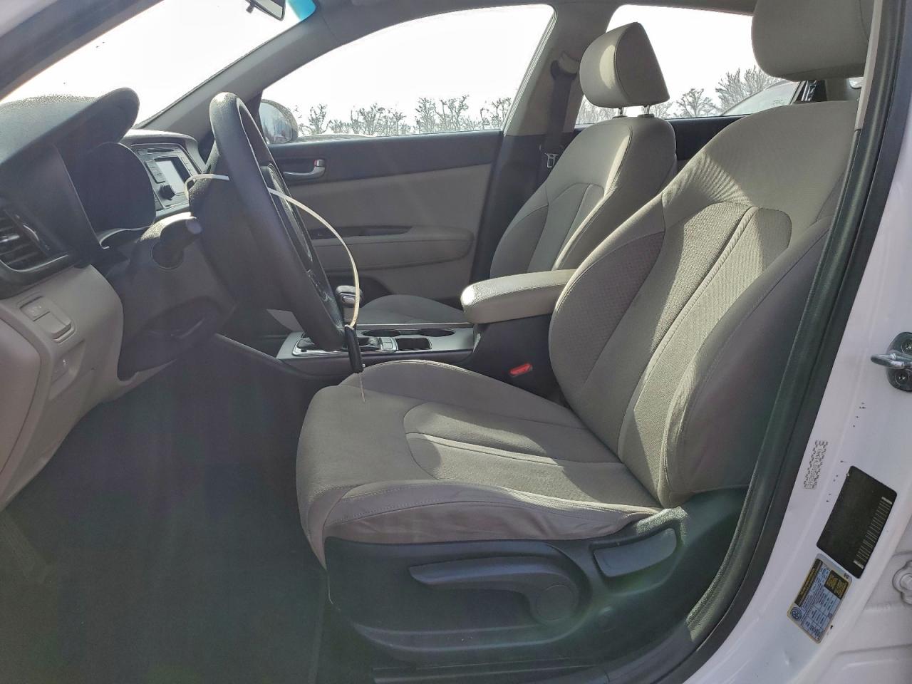 2016 KIA OPTIMA LX photo 7