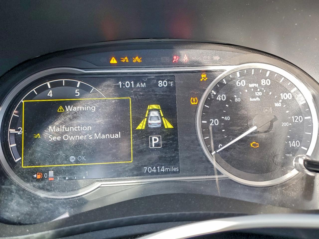 2020 NISSAN VERSA SV photo 9