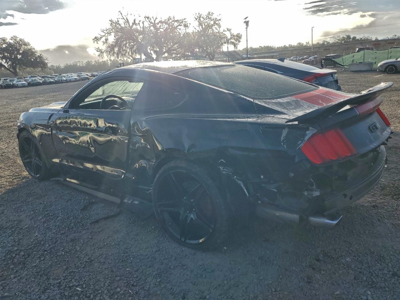 2017 FORD MUSTANG GT photo 2