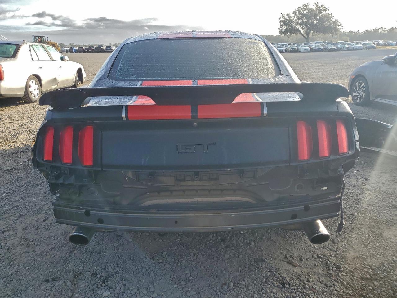 2017 FORD MUSTANG GT photo 6