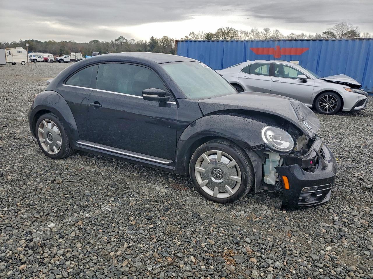 2018 VOLKSWAGEN BEETLE SE photo 7