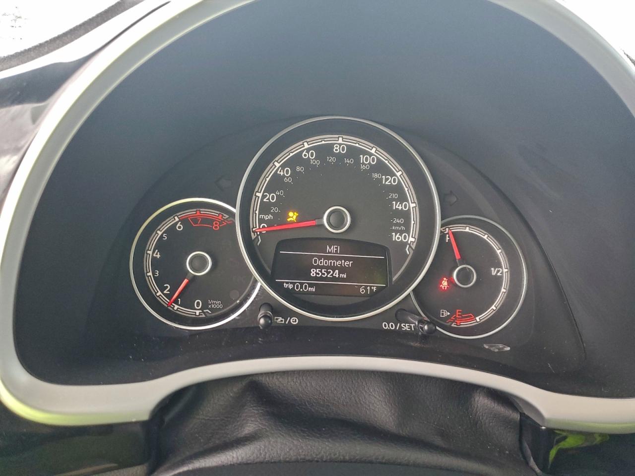 2018 VOLKSWAGEN BEETLE SE photo 17