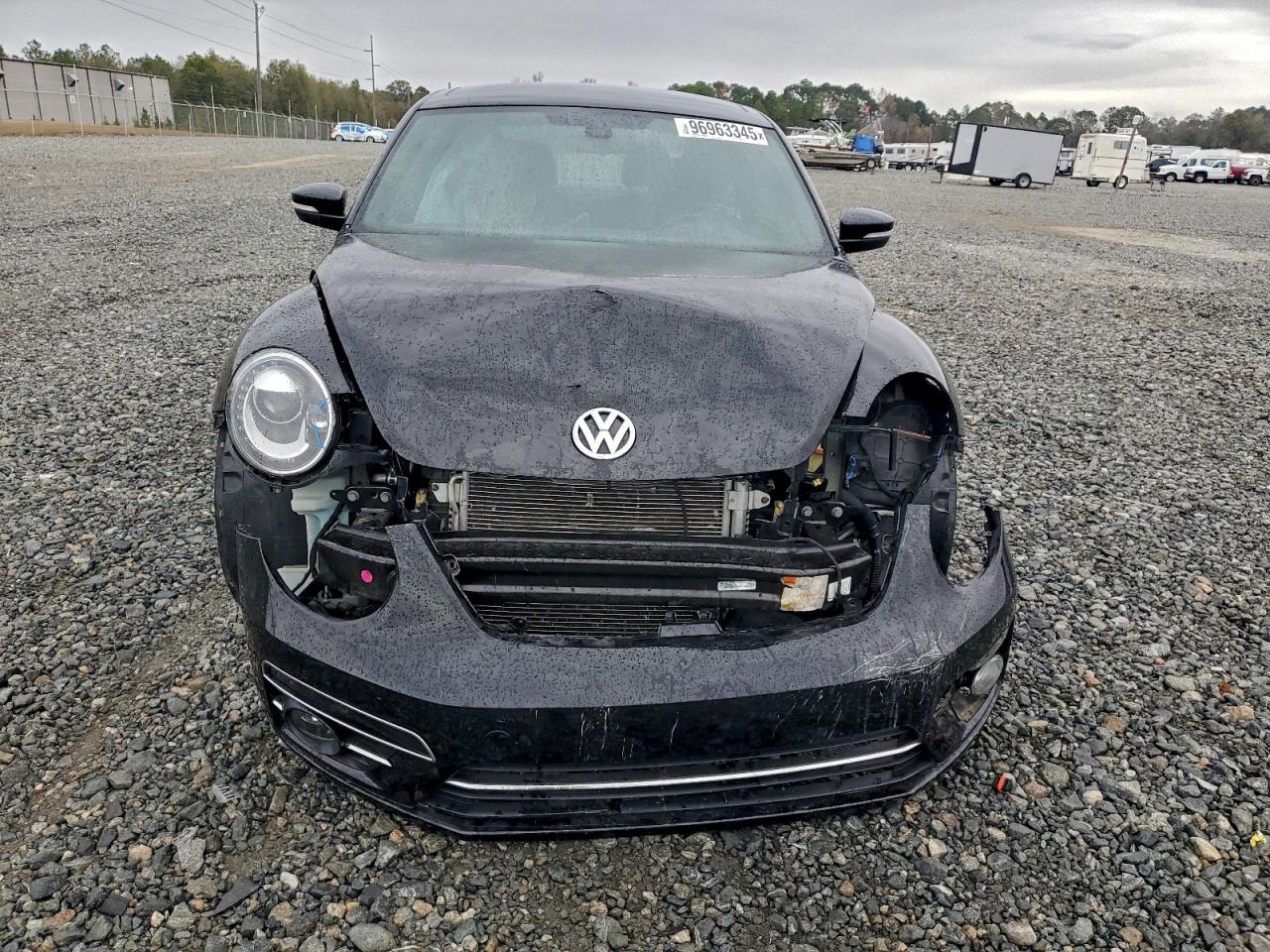 2018 VOLKSWAGEN BEETLE SE photo 9