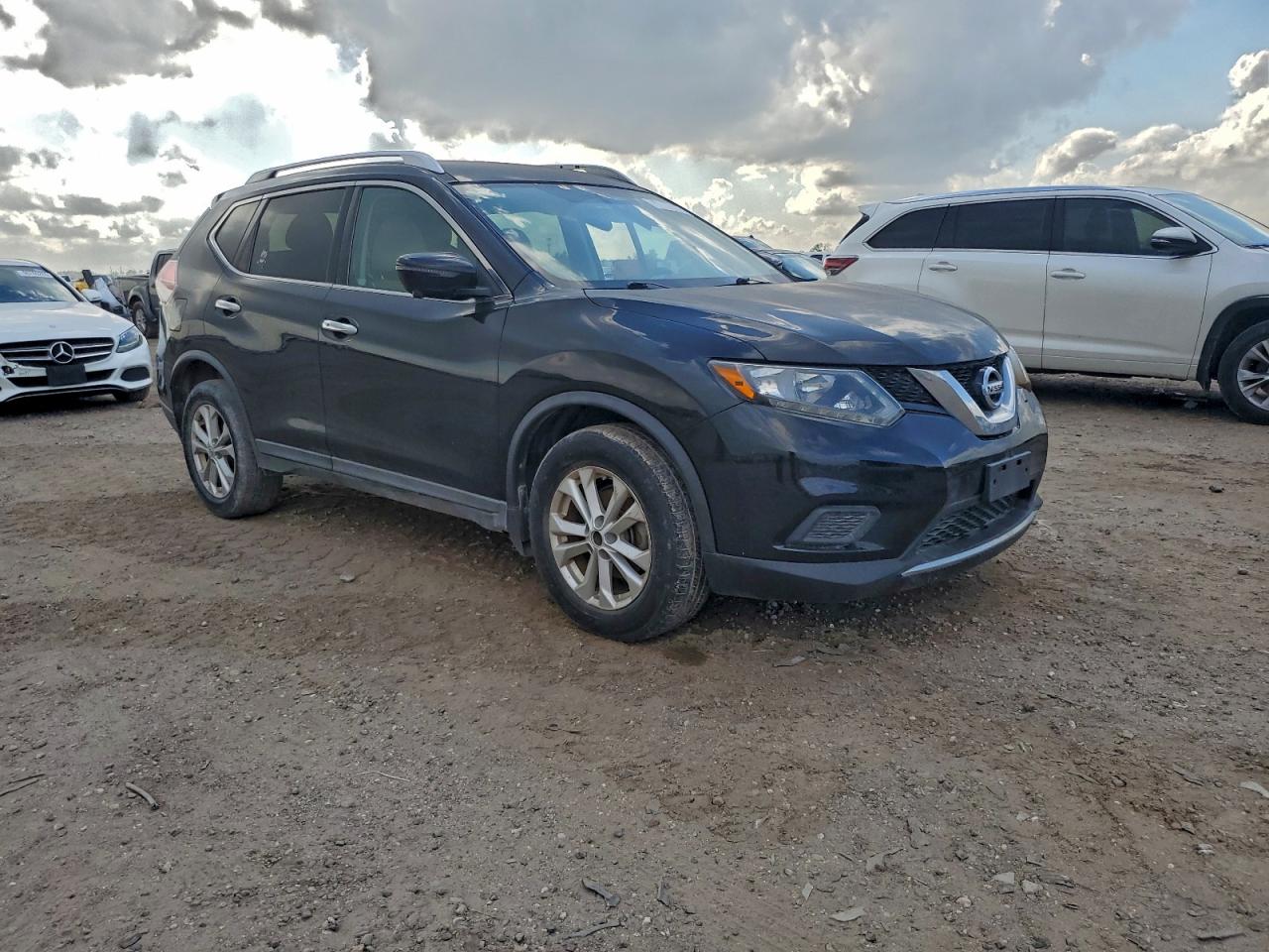 2016 NISSAN ROGUE S photo 4