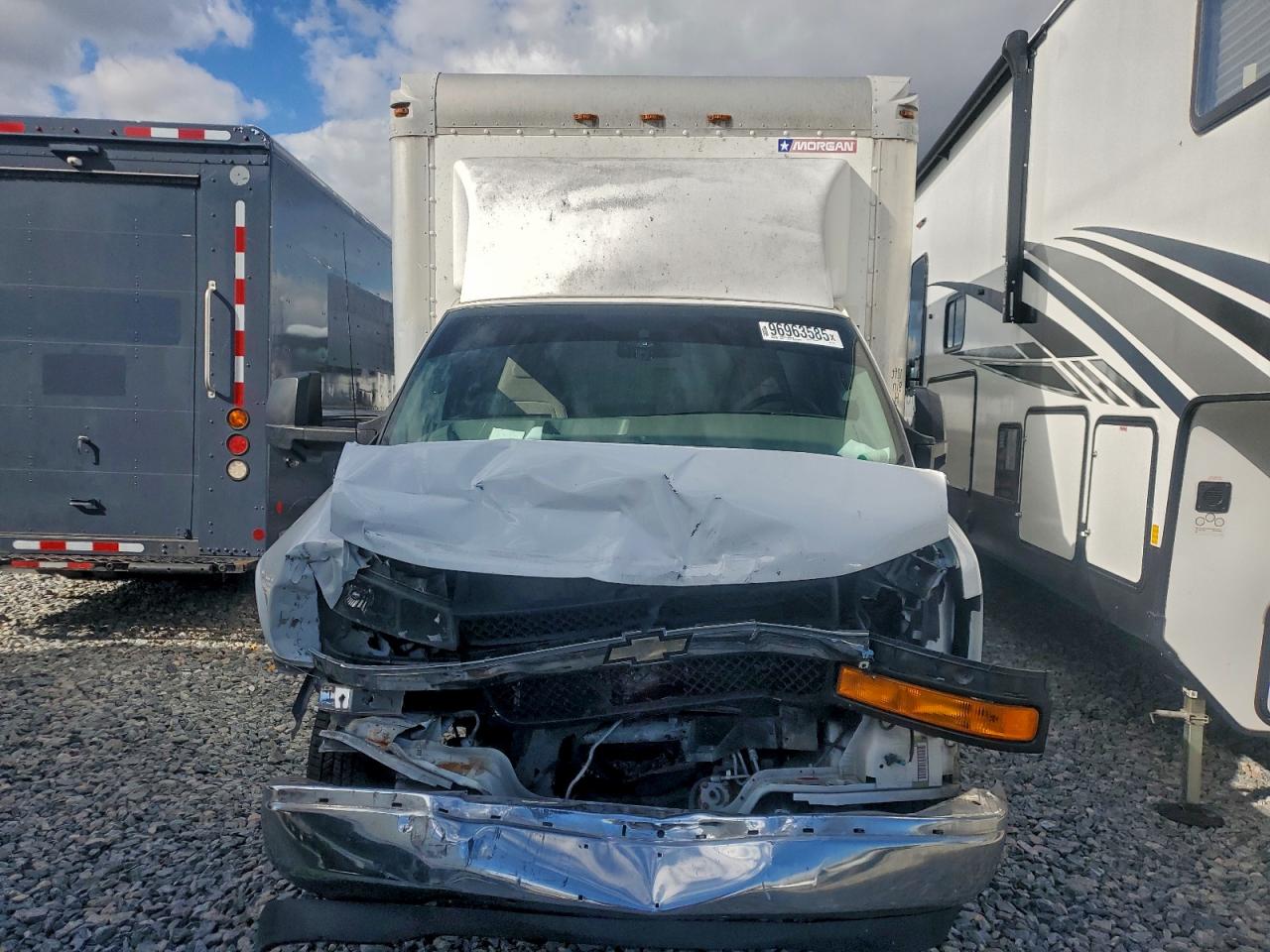 2018 CHEVROLET EXPRESS G3500 DELIVERY TRUCK photo 5