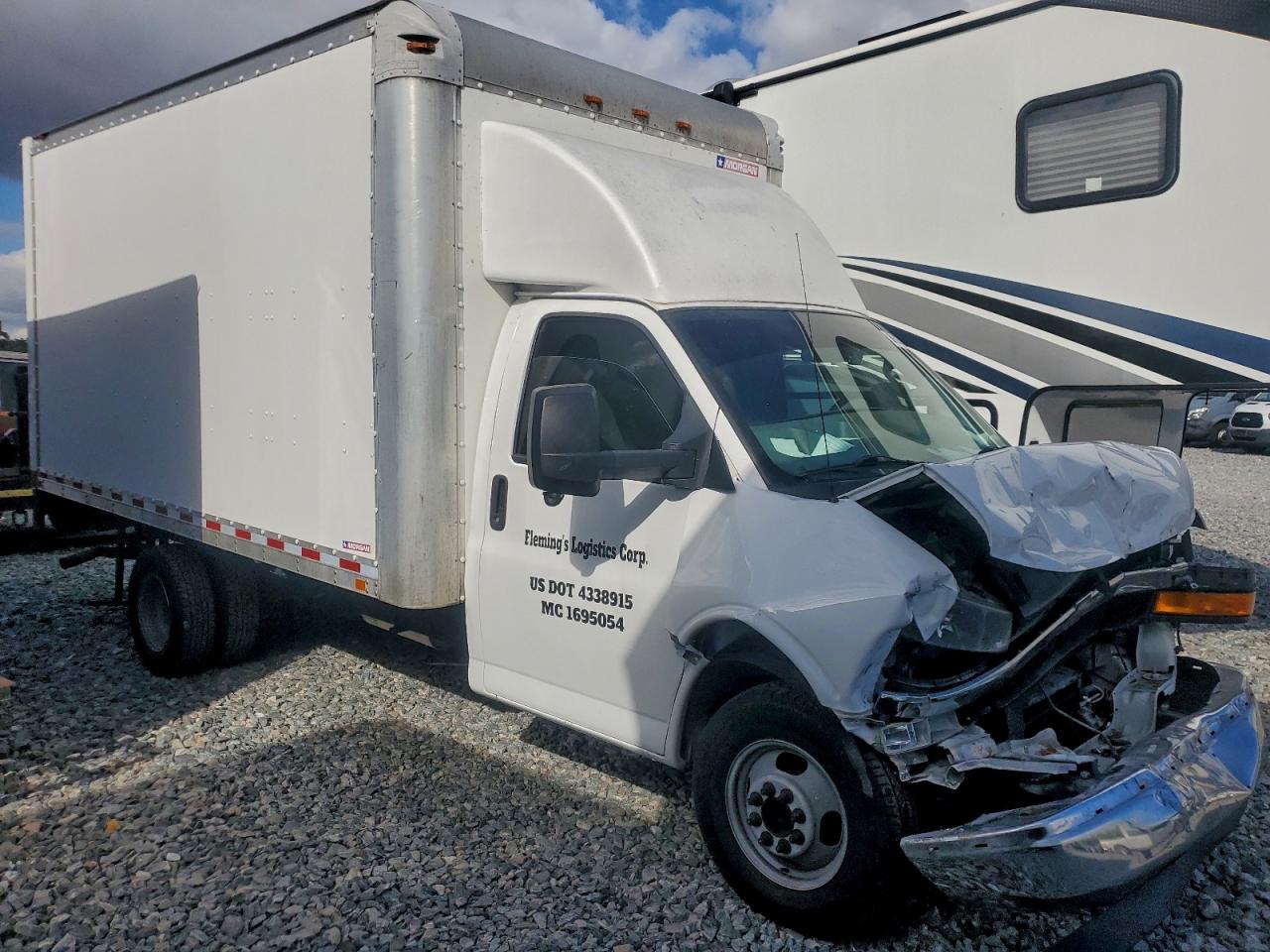 2018 CHEVROLET EXPRESS G3500 DELIVERY TRUCK photo 4