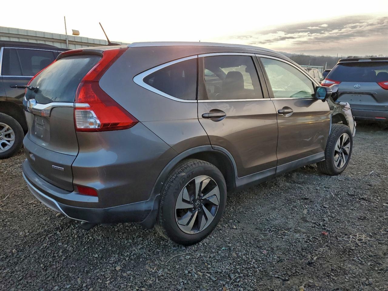 2016 HONDA CR-V TOURING photo 5
