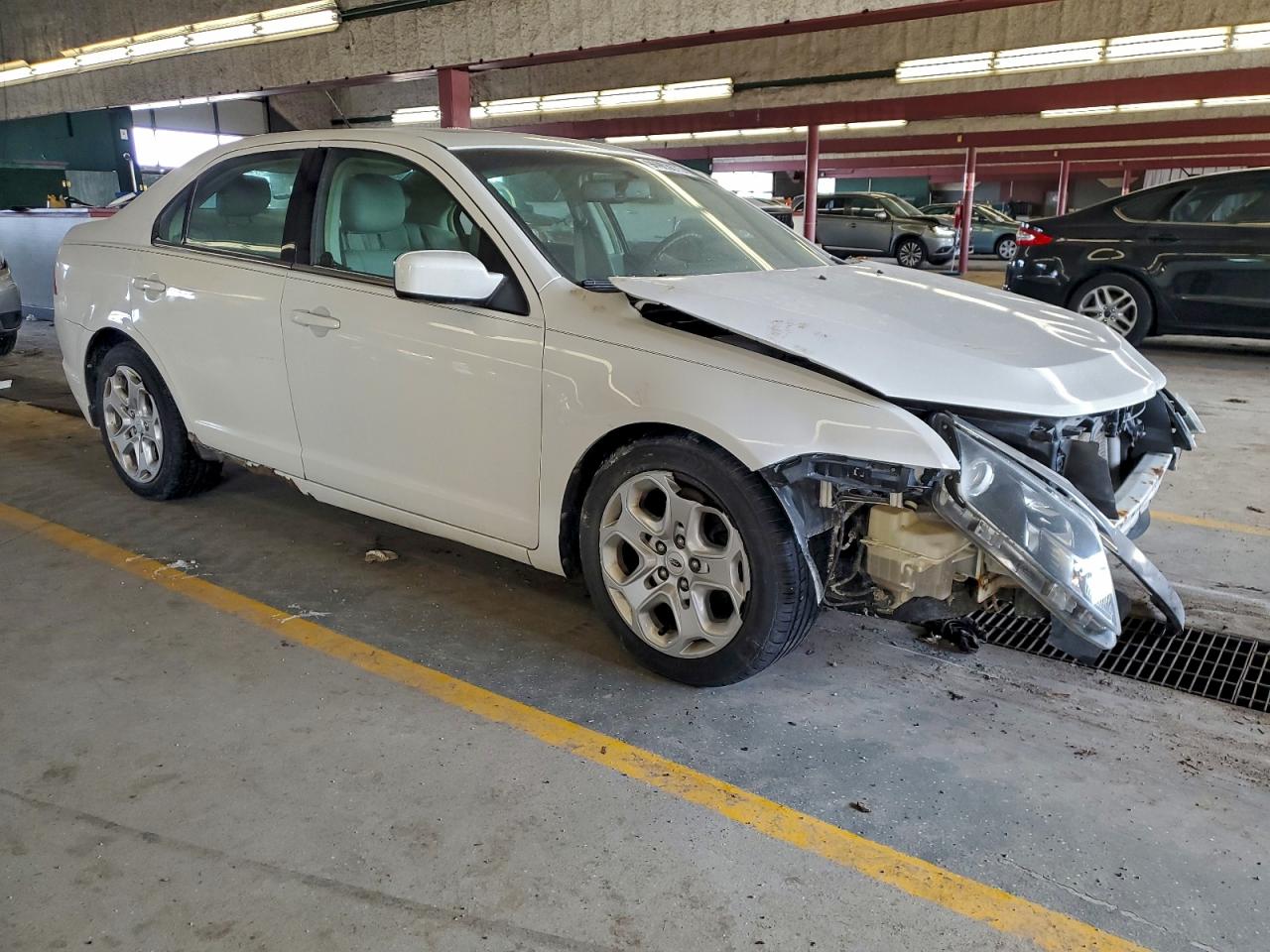 2011 FORD FUSION SE photo 4