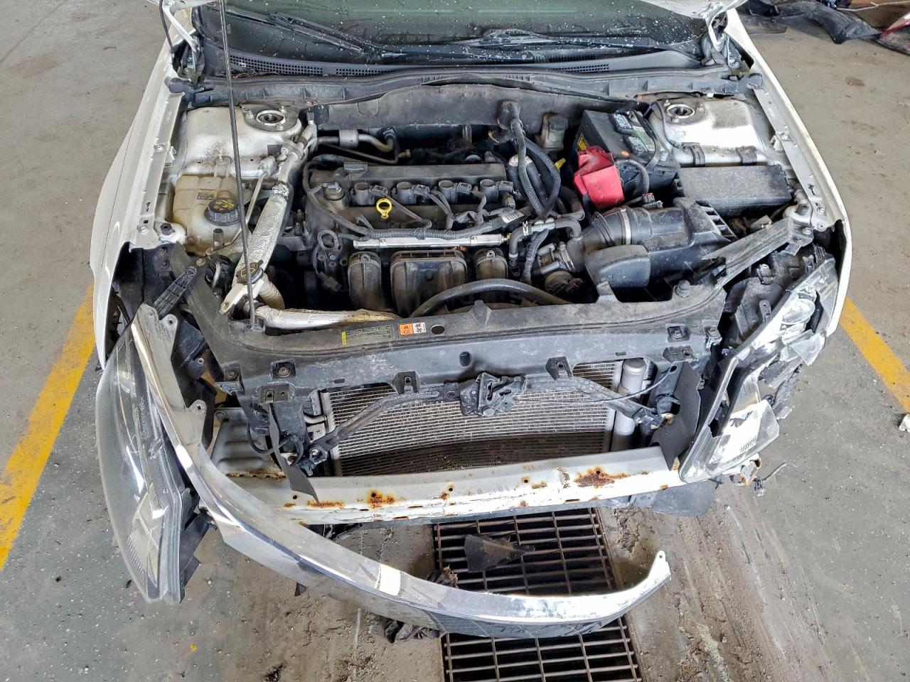 2011 FORD FUSION SE photo 11