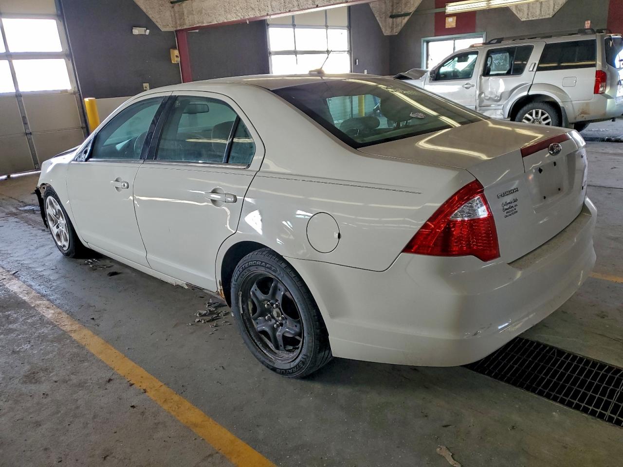 2011 FORD FUSION SE photo 2