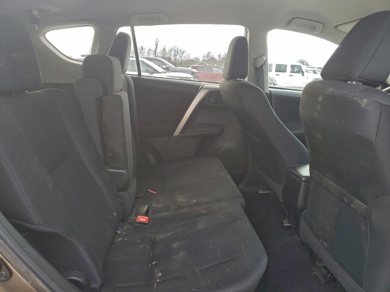 2014 TOYOTA RAV4 LE photo 21