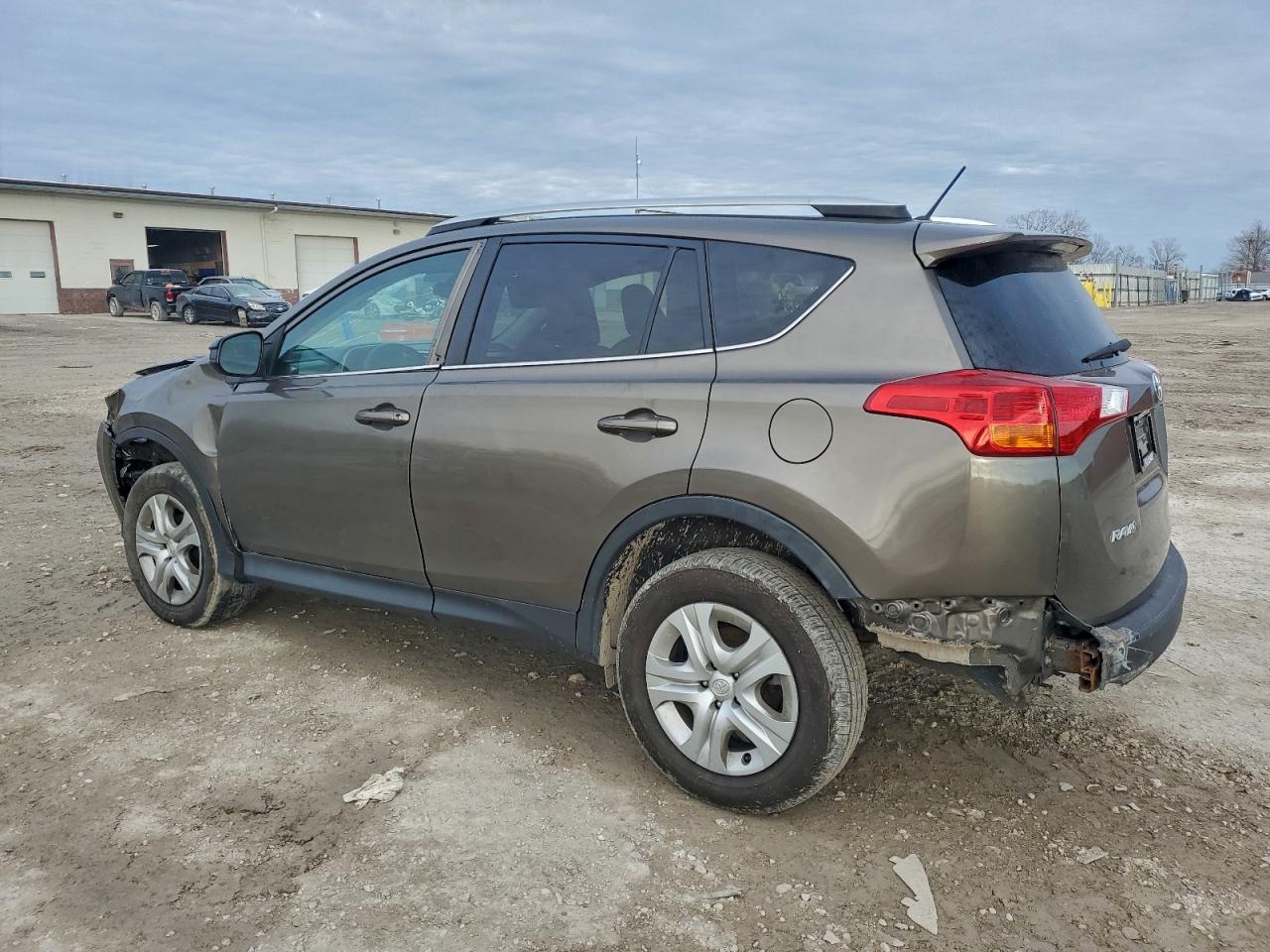 2014 TOYOTA RAV4 LE photo 3