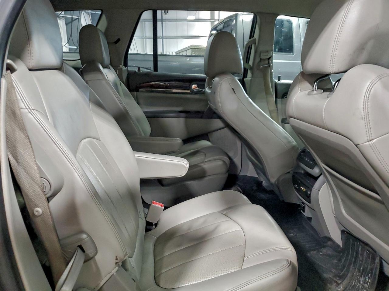 2016 BUICK ENCLAVE photo 11
